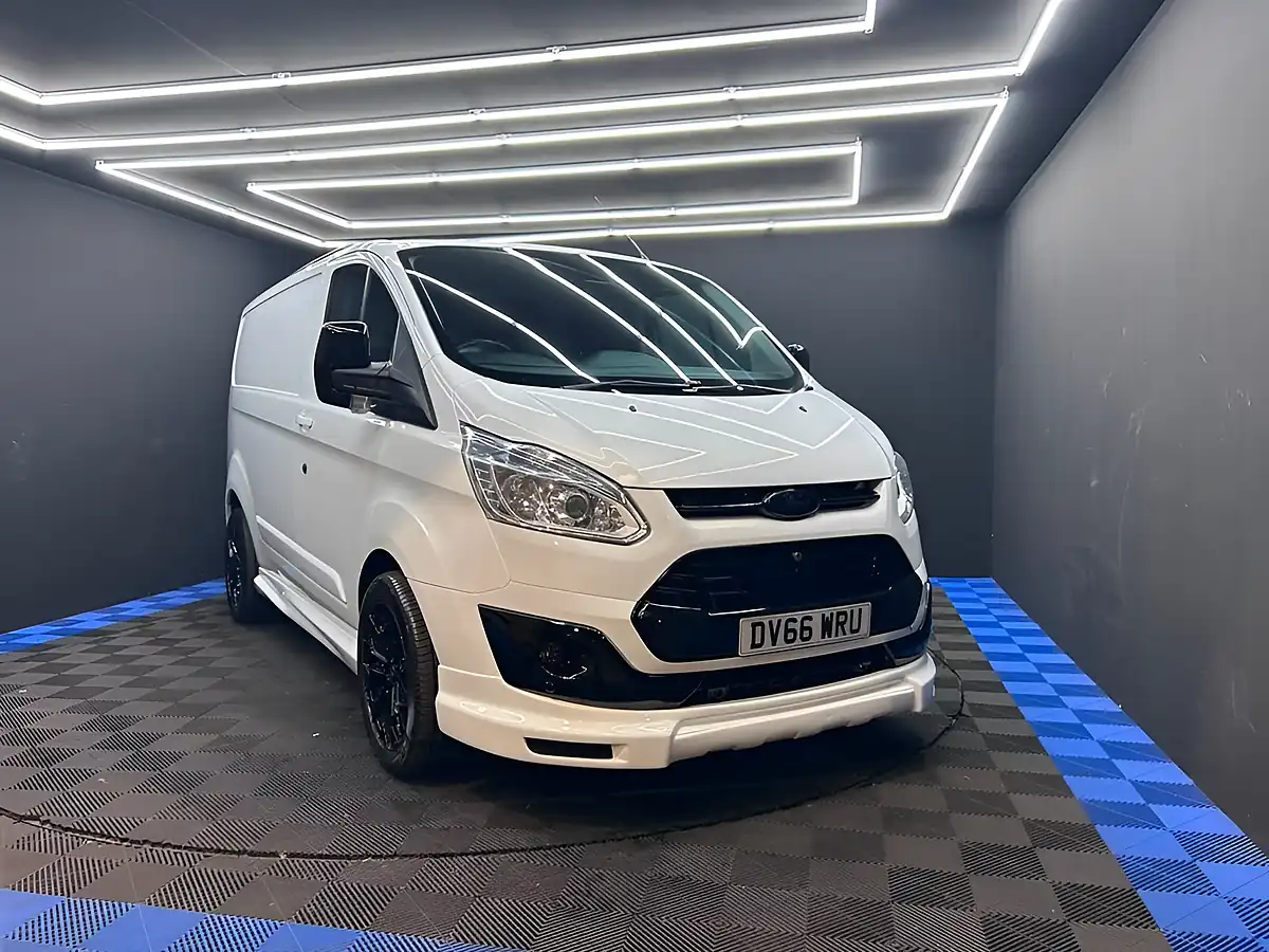 Used 2016 Ford Transit Custom Trend White - Interior and Exterior details 14