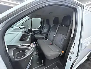Used 2016 Ford Transit Custom Trend White - Interior and Exterior details 18