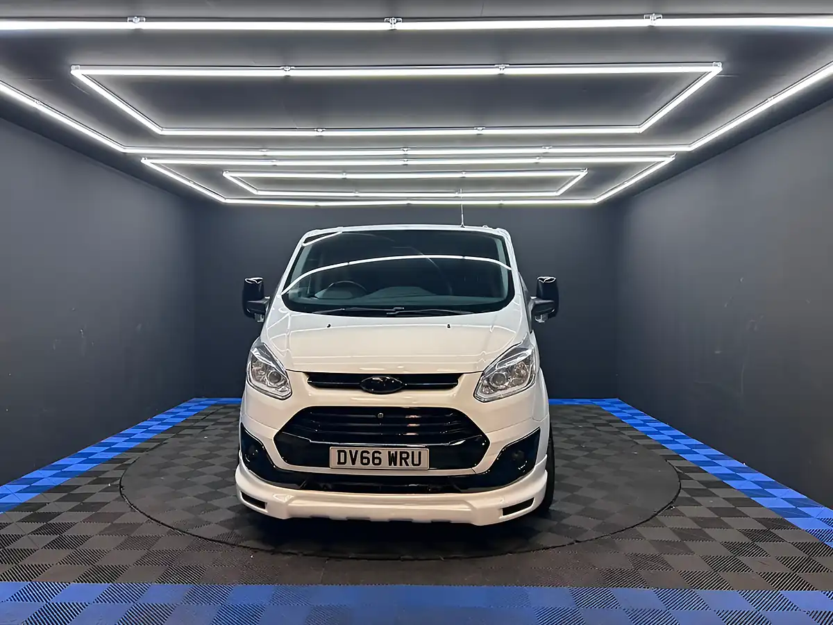 Used 2016 Ford Transit Custom Trend White - Interior and Exterior details 3