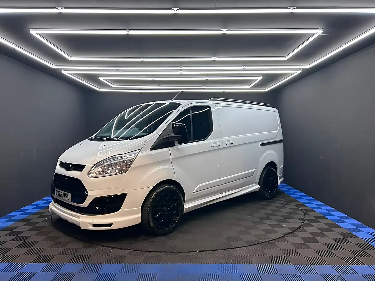 Used 2016 Ford Transit Custom Trend White - Interior and Exterior details 5