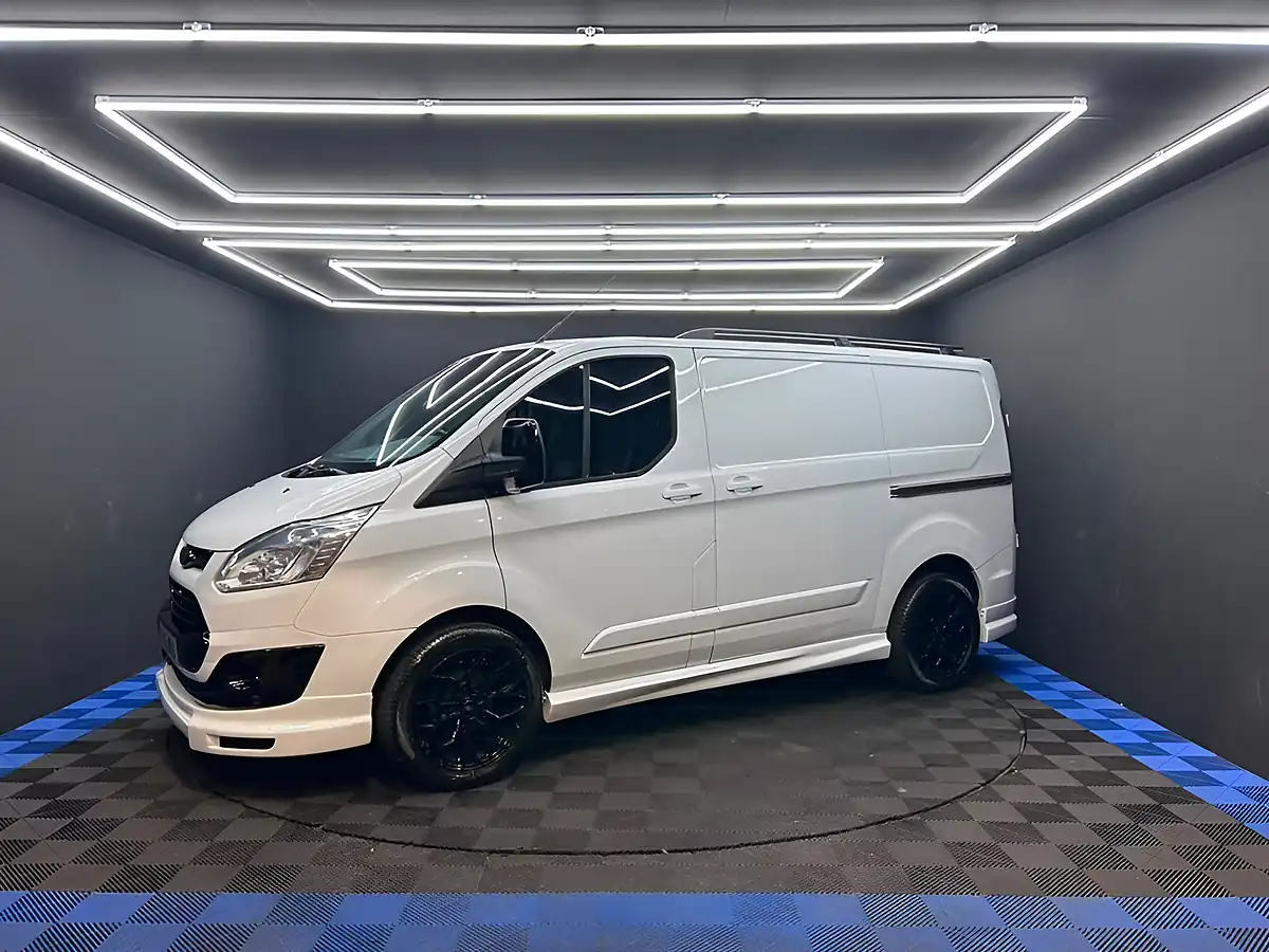 Used 2016 Ford Transit Custom Trend White - Interior and Exterior details 8
