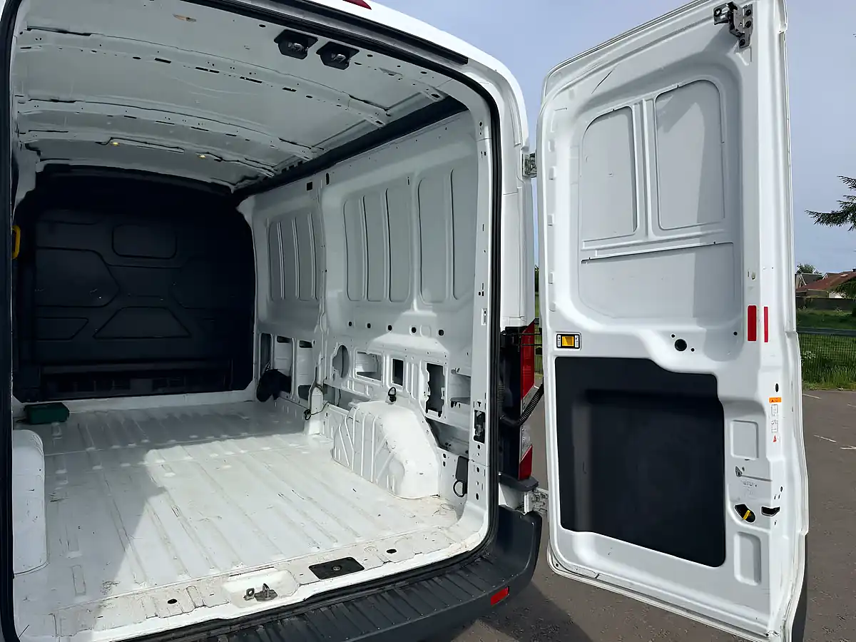 Used 2016 Ford Transit Panel Van White - Interior and Exterior details 7