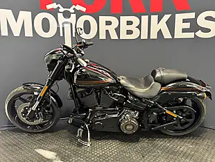 Used 2016 Harley-Davidson Breakout Pro Street - Interior and Exterior details 4