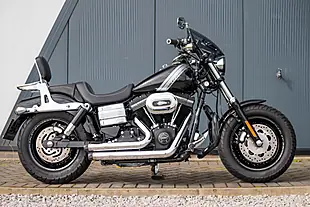 Used 2016 Harley-Davidson Fat Bob Dyna Vivid Black - Interior and Exterior details 4