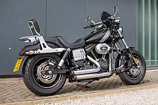 Used 2016 Harley-Davidson Fat Bob Dyna Vivid Black - Interior and Exterior details 6