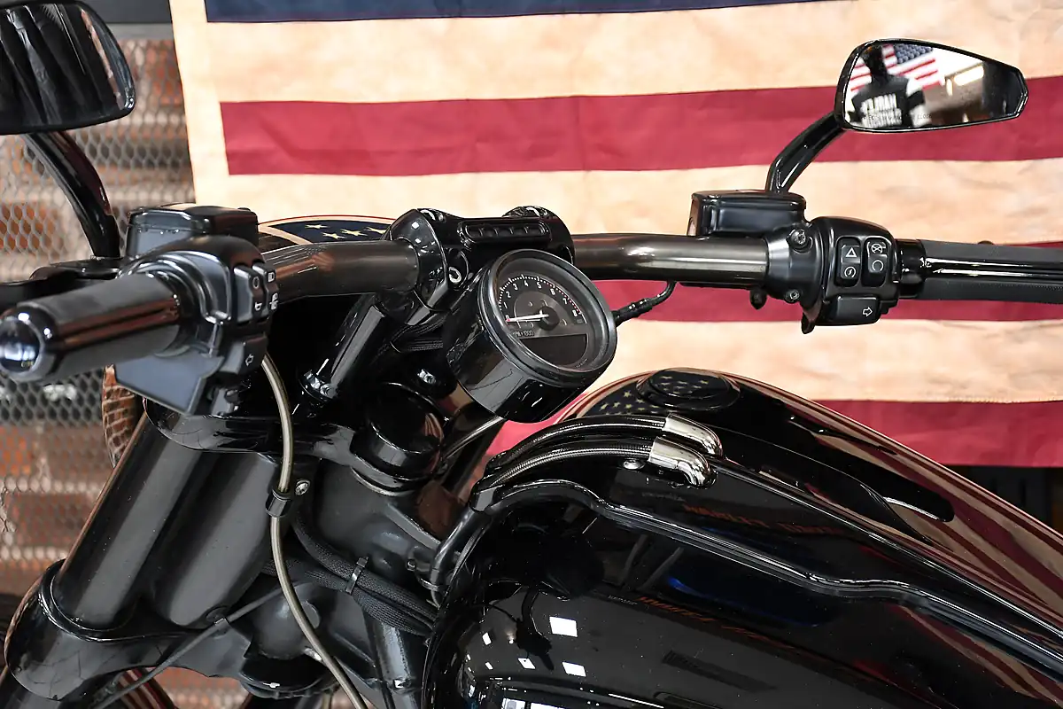 Used 2016 Harley-Davidson Fxsbe Breakout Cvo Black - Interior and Exterior details 8
