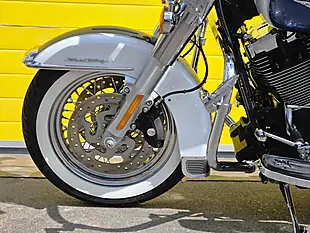 Used 2016 Harley-Davidson Touring Road King White - Interior and Exterior details 15