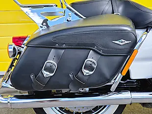 Used 2016 Harley-Davidson Touring Road King White - Interior and Exterior details 8
