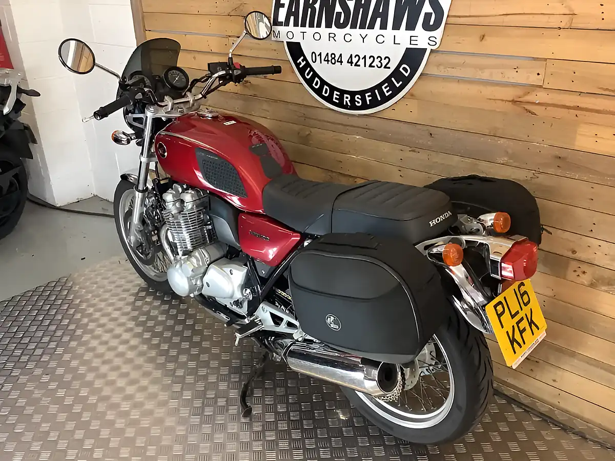 Used 2016 Honda Cb 1100 Red - Interior and Exterior details 6