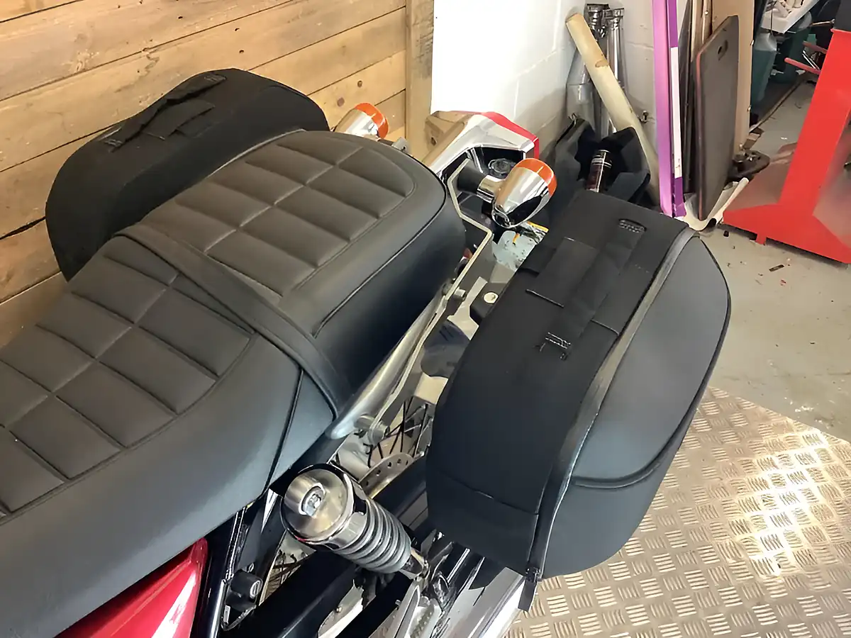 Used 2016 Honda Cb 1100 Red - Interior and Exterior details 8