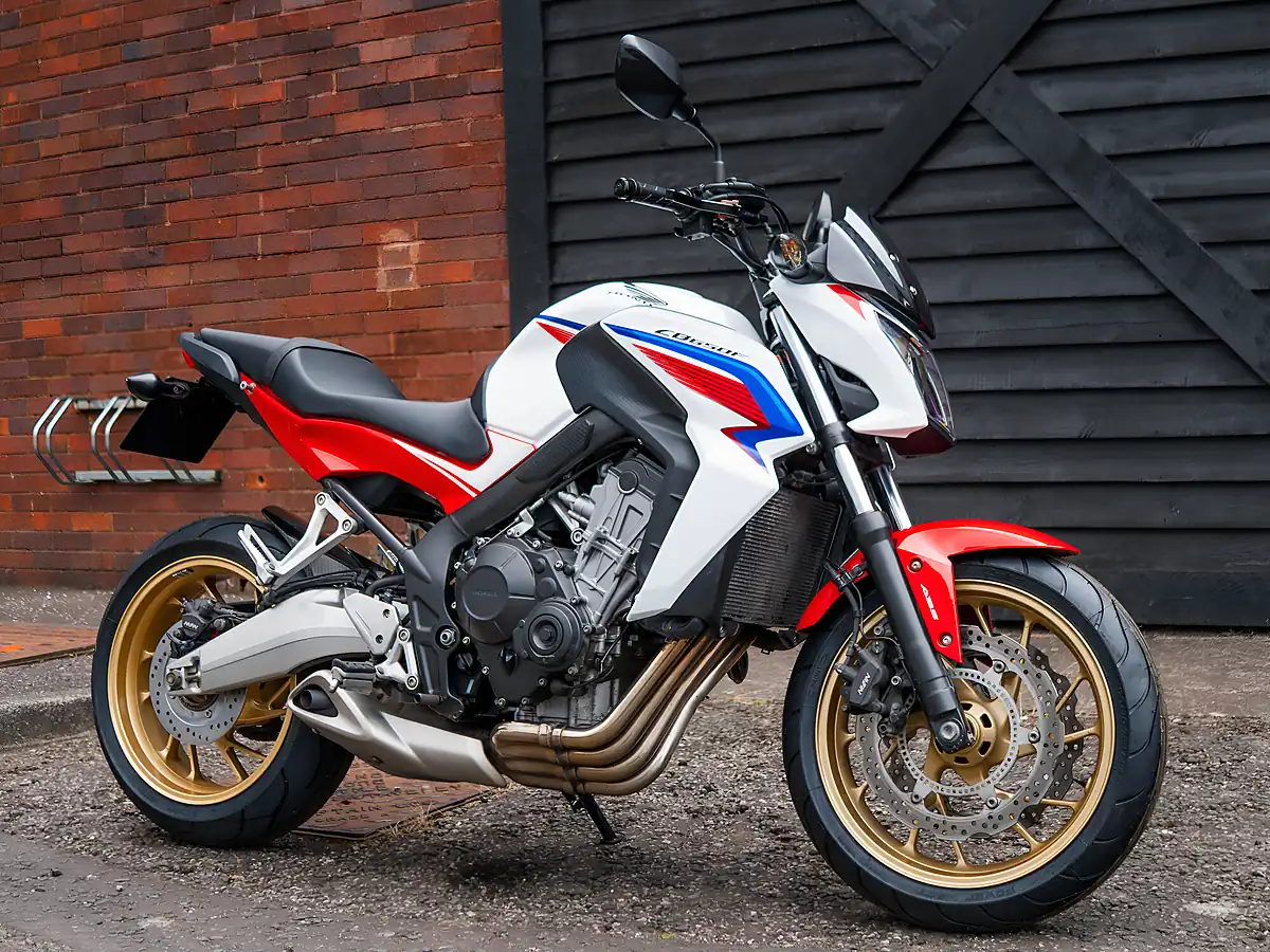 Used 2016 Honda Cb 650 F White - Interior and Exterior details 13