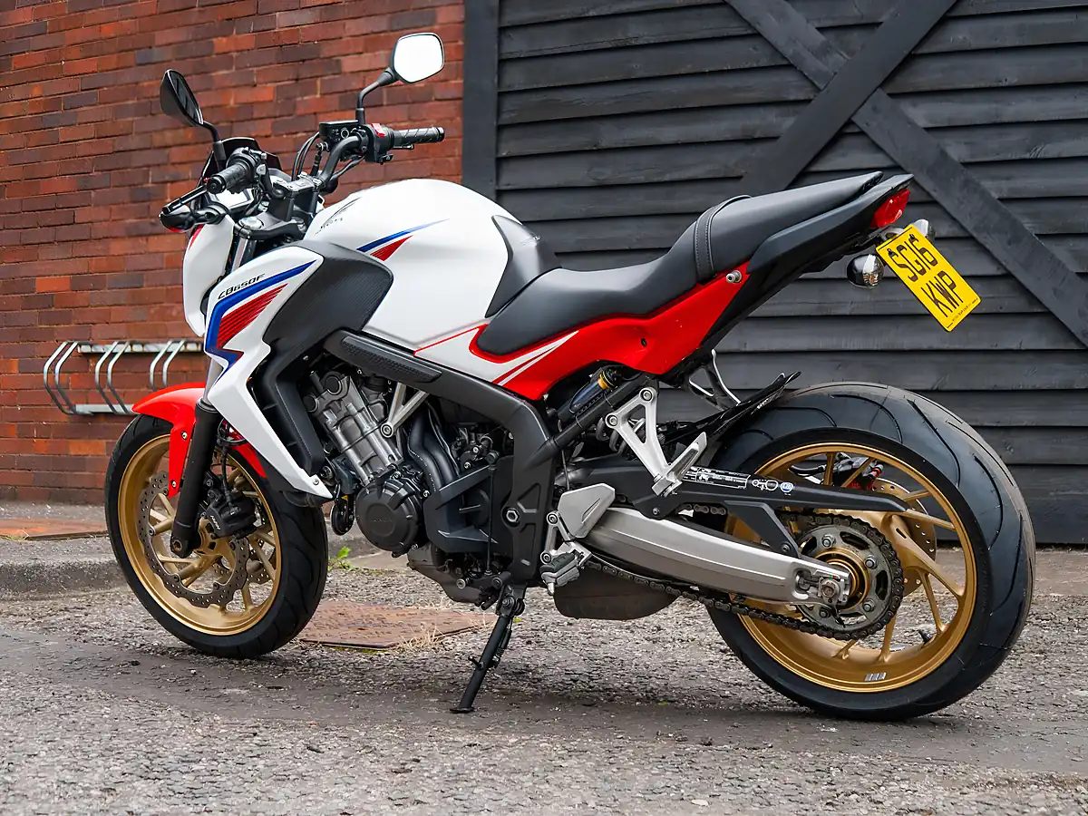 Used 2016 Honda Cb 650 F White - Interior and Exterior details 15