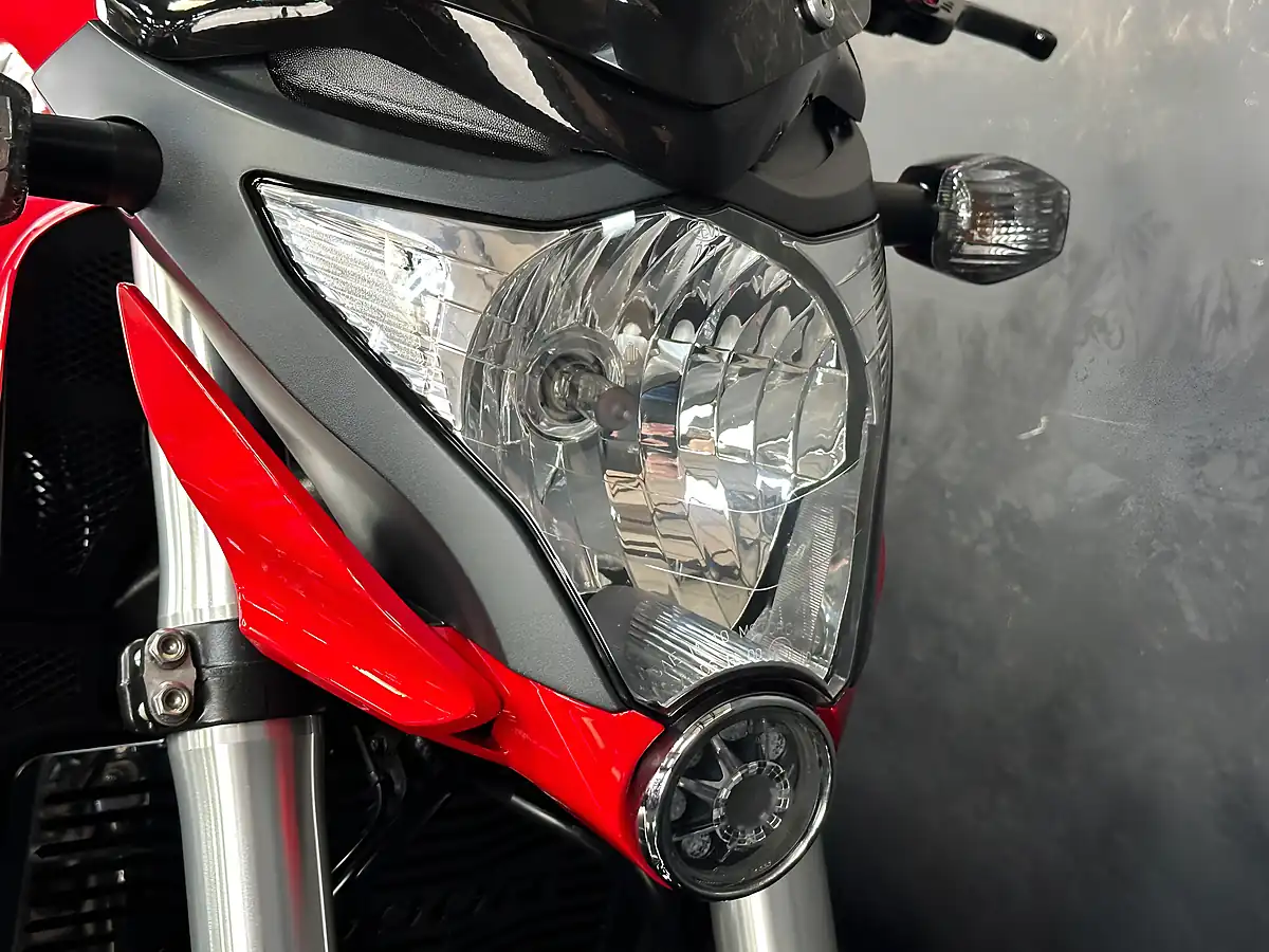 Used 2016 Honda CB1000R 1000 Red - Interior and Exterior details 12