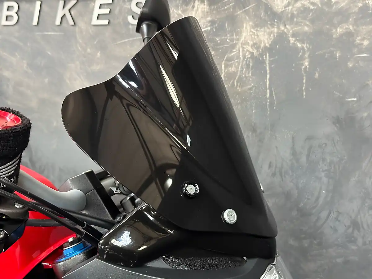 Used 2016 Honda CB1000R 1000 Red - Interior and Exterior details 13