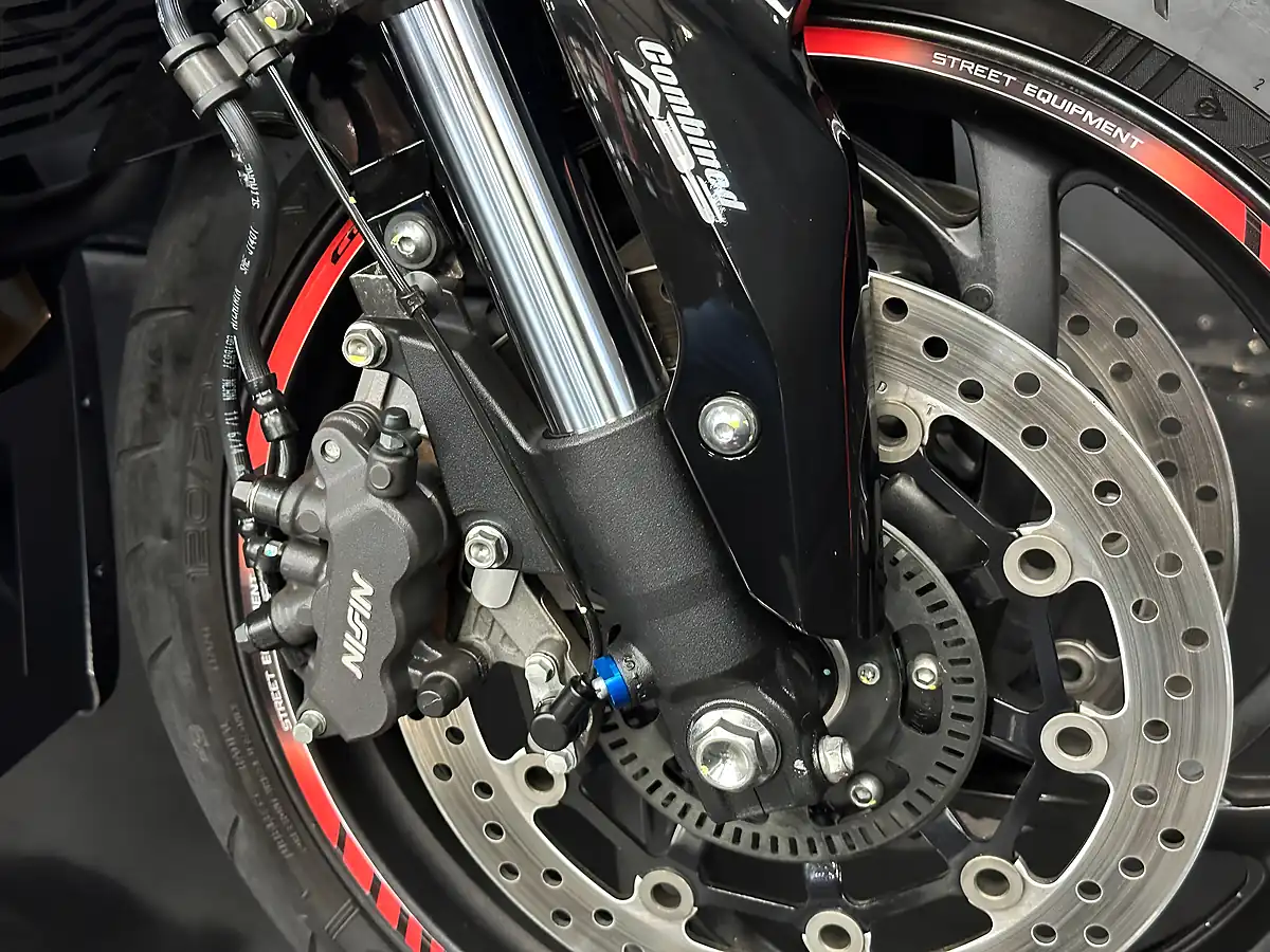 Used 2016 Honda CB1000R 1000 Red - Interior and Exterior details 16