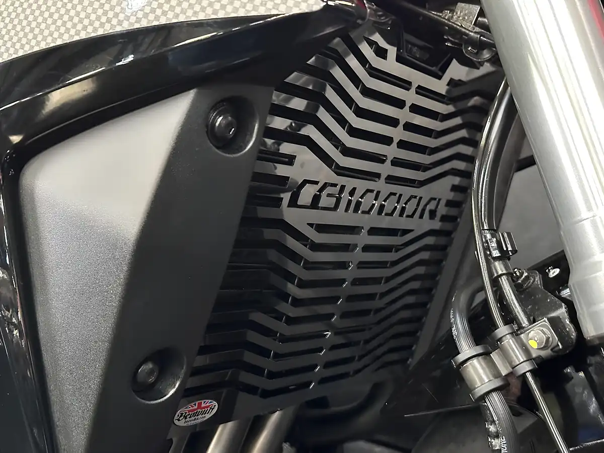 Used 2016 Honda CB1000R 1000 Red - Interior and Exterior details 17