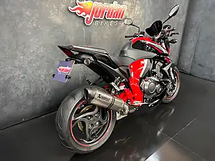 Used 2016 Honda CB1000R 1000 Red - Interior and Exterior details 6