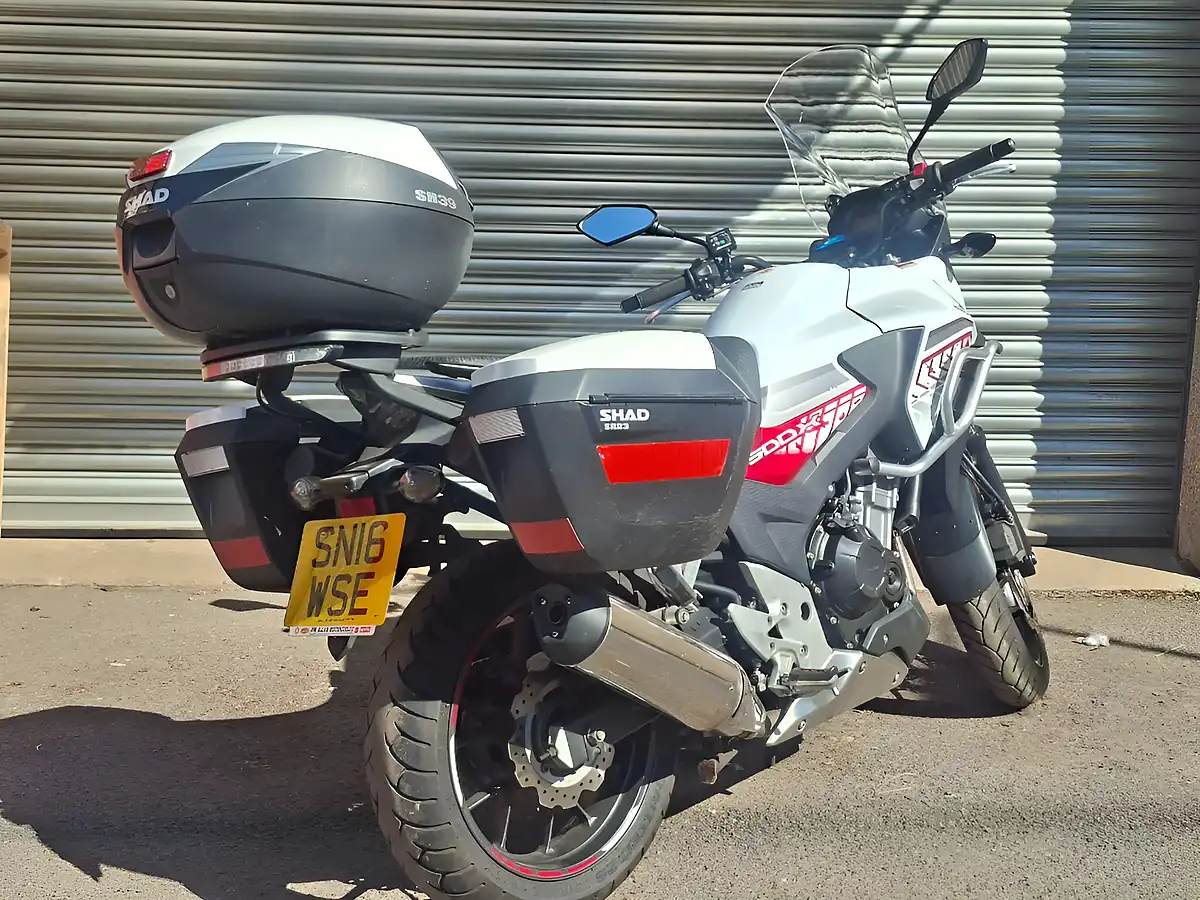 Used 2016 Honda CB500 CB500X White - Interior and Exterior details 10