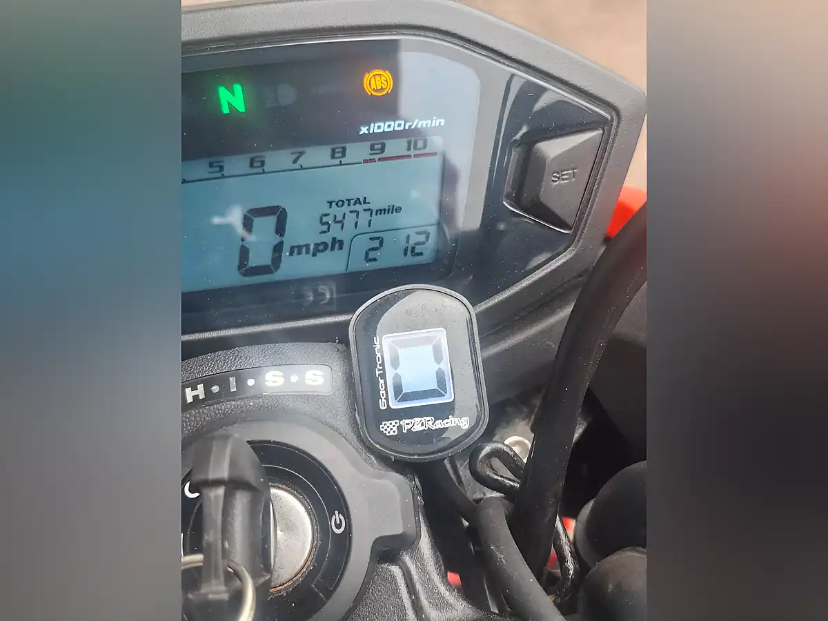 Used 2016 Honda CB500 Red - Interior and Exterior details 12