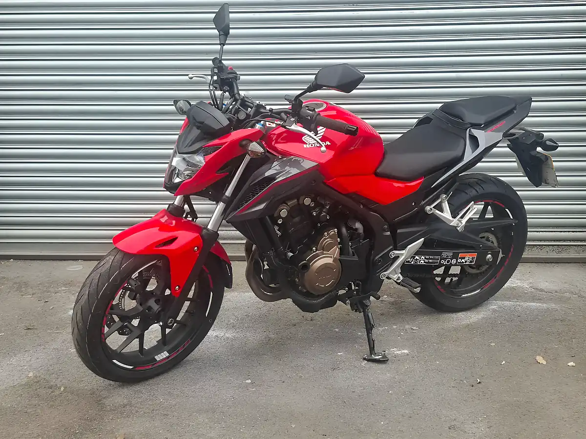 Used 2016 Honda CB500 Red - Interior and Exterior details 4
