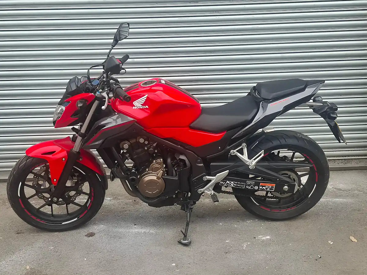 Used 2016 Honda CB500 Red - Interior and Exterior details 5