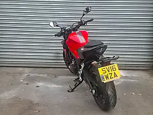 Used 2016 Honda CB500 Red - Interior and Exterior details 7