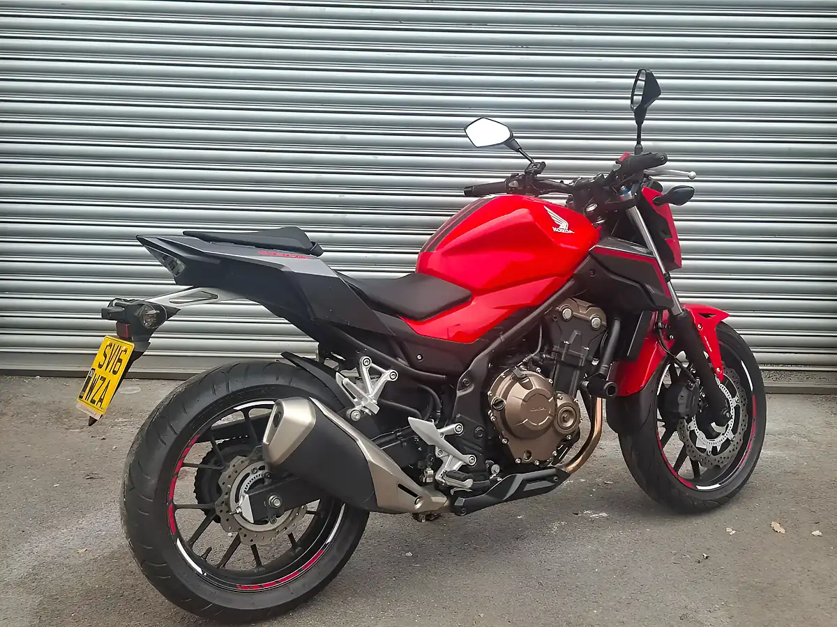 Used 2016 Honda CB500 Red - Interior and Exterior details 9