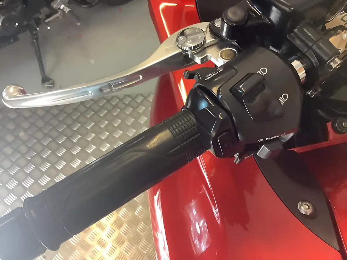 Used 2016 Honda Cbf GT Red - Interior and Exterior details 15