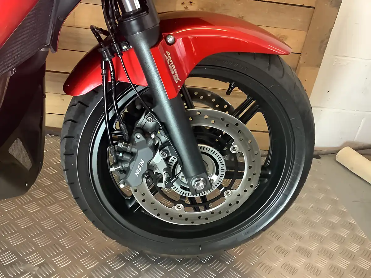 Used 2016 Honda Cbf GT Red - Interior and Exterior details 18