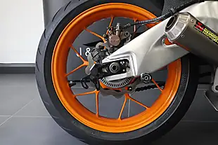 Used 2016 Honda CBR1000RA-G Repsol Fireblade Orange - Interior and Exterior details 15