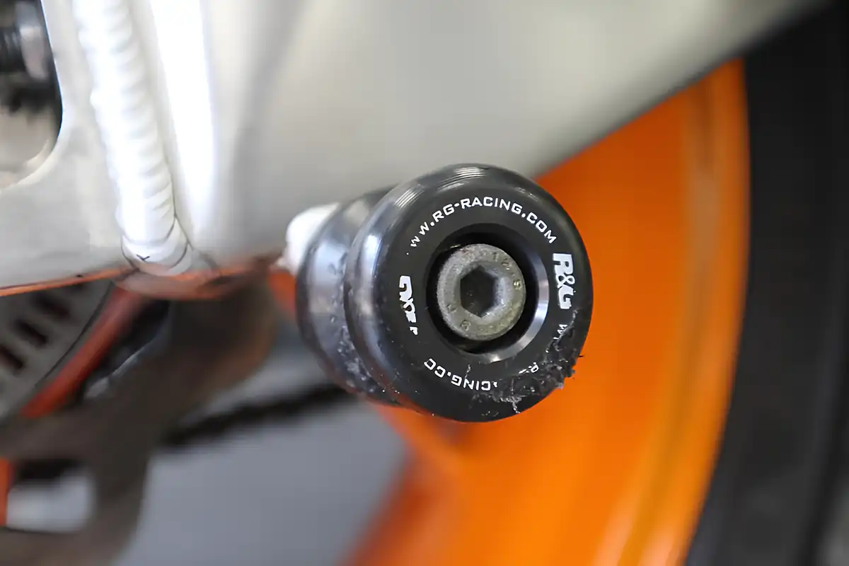 Used 2016 Honda CBR1000RA-G Repsol Fireblade Orange - Interior and Exterior details 17