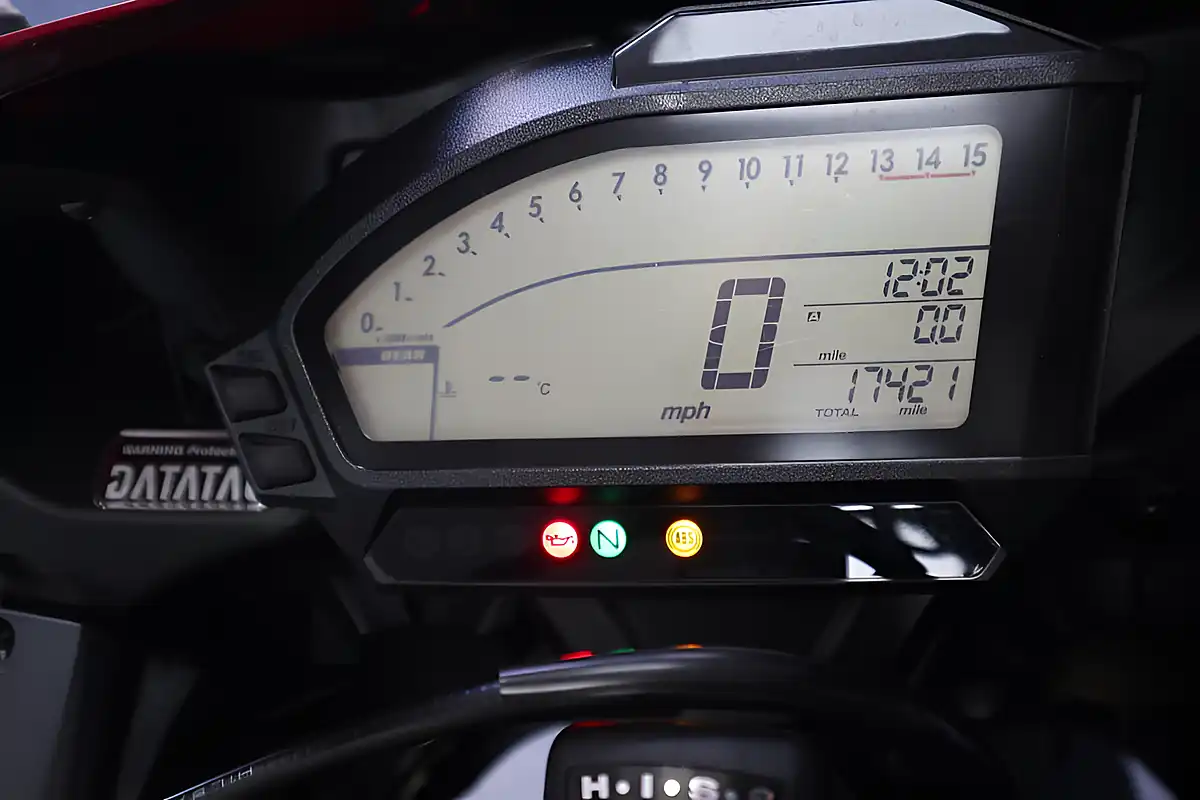 Used 2016 Honda CBR1000RA-G Repsol Fireblade Orange - Interior and Exterior details 18