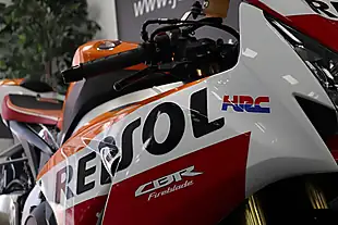 Used 2016 Honda CBR1000RA-G Repsol Fireblade Orange - Interior and Exterior details 7