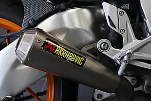 Used 2016 Honda CBR1000RA-G Repsol Fireblade Orange - Interior and Exterior details 9