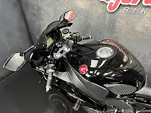 Used 2016 Honda CBR1000RR Fireblade 1000 Black Special Black - Interior and Exterior details 19