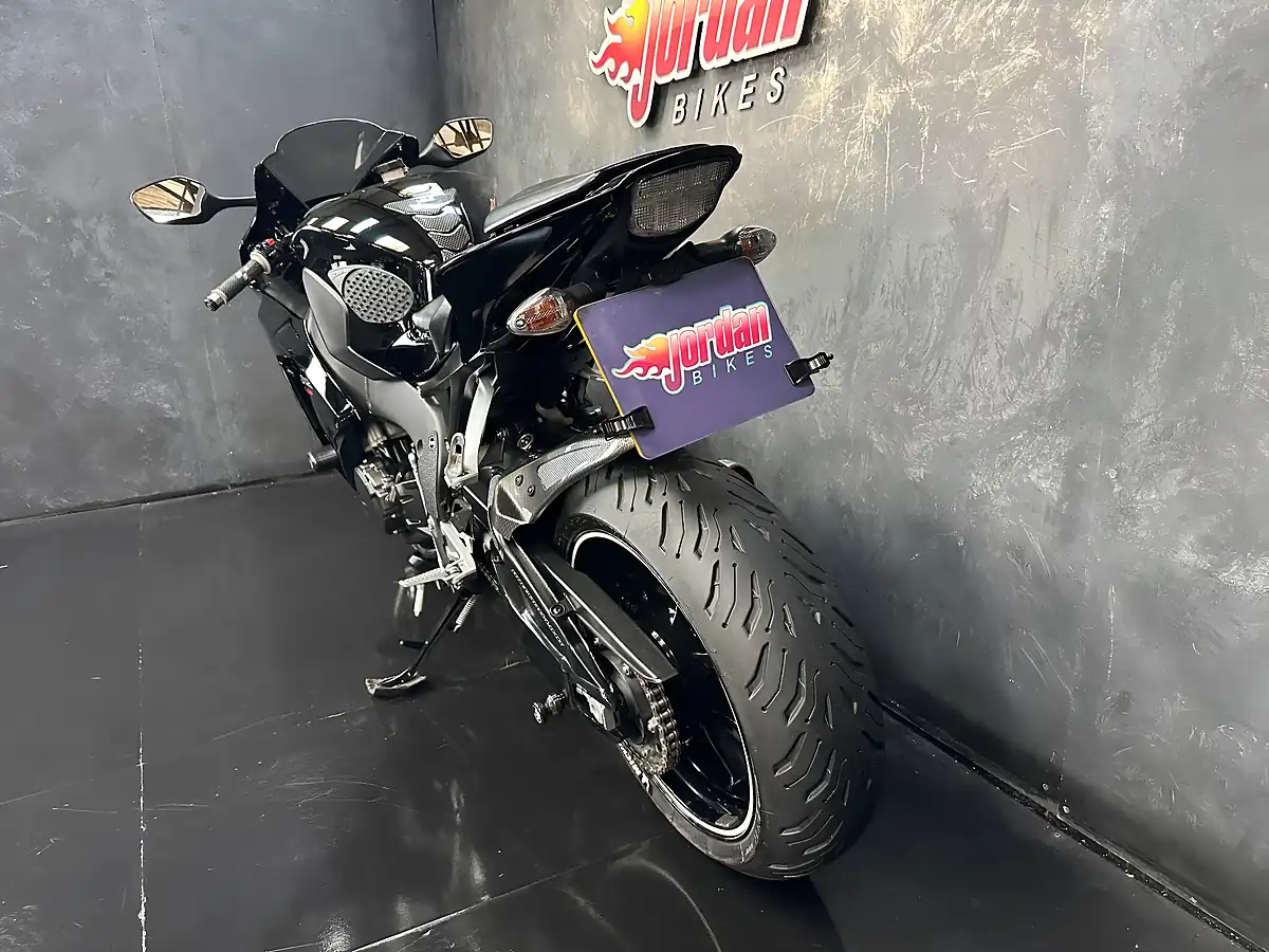 Used 2016 Honda CBR1000RR Fireblade 1000 Black Special Black - Interior and Exterior details 20