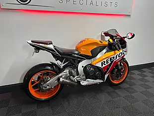 Used 2016 Honda CBR1000RR Fireblade Orange - Interior and Exterior details 3