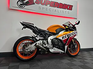 Used 2016 Honda CBR1000RR Fireblade Orange - Interior and Exterior details 4