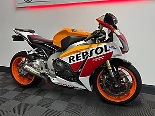 Used 2016 Honda CBR1000RR Fireblade Orange - Interior and Exterior details 6