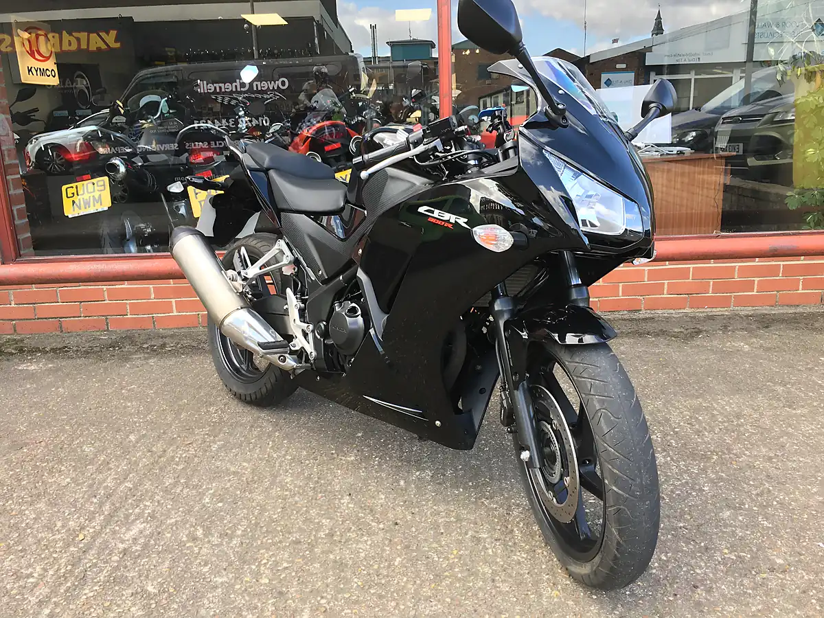 Used 2016 Honda CBR300 Ra-F - Interior and Exterior details 5