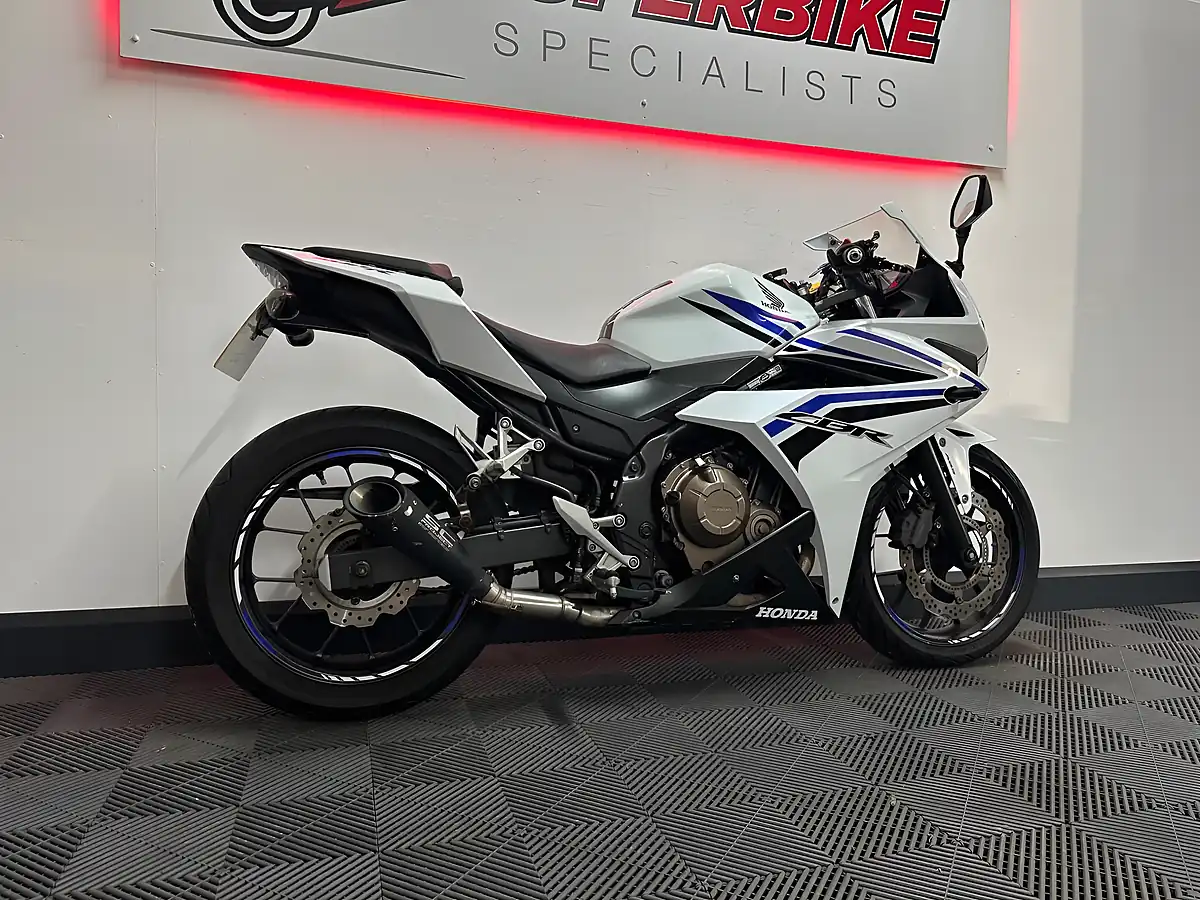 Used 2016 Honda CBR500R Super Sports White - Interior and Exterior details 4