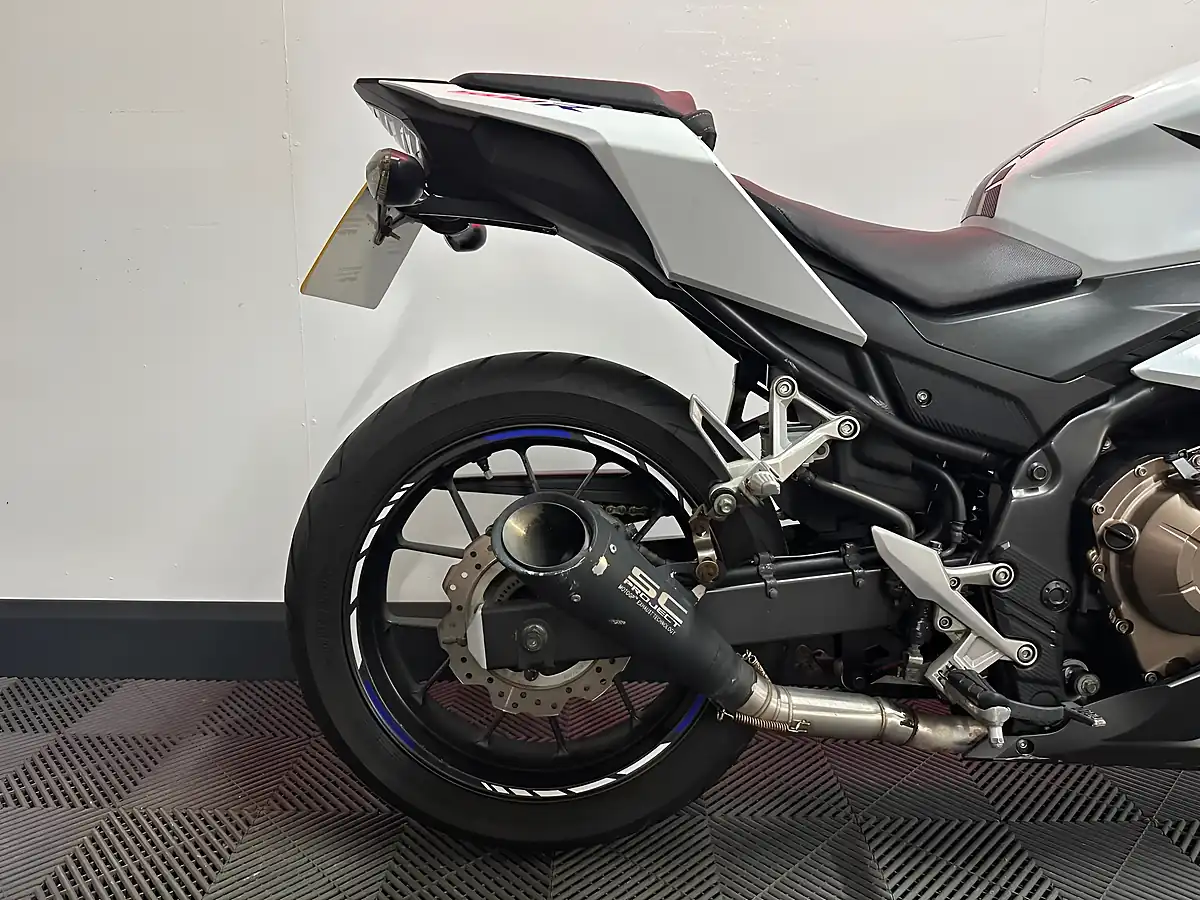 Used 2016 Honda CBR500R Super Sports White - Interior and Exterior details 8