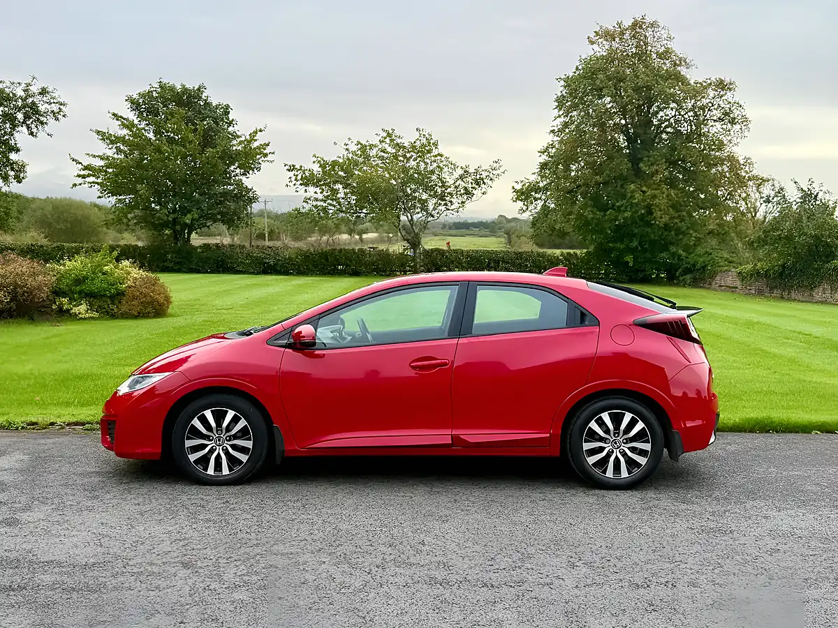 Used 2016 Honda Civic S Red - Interior and Exterior details 6