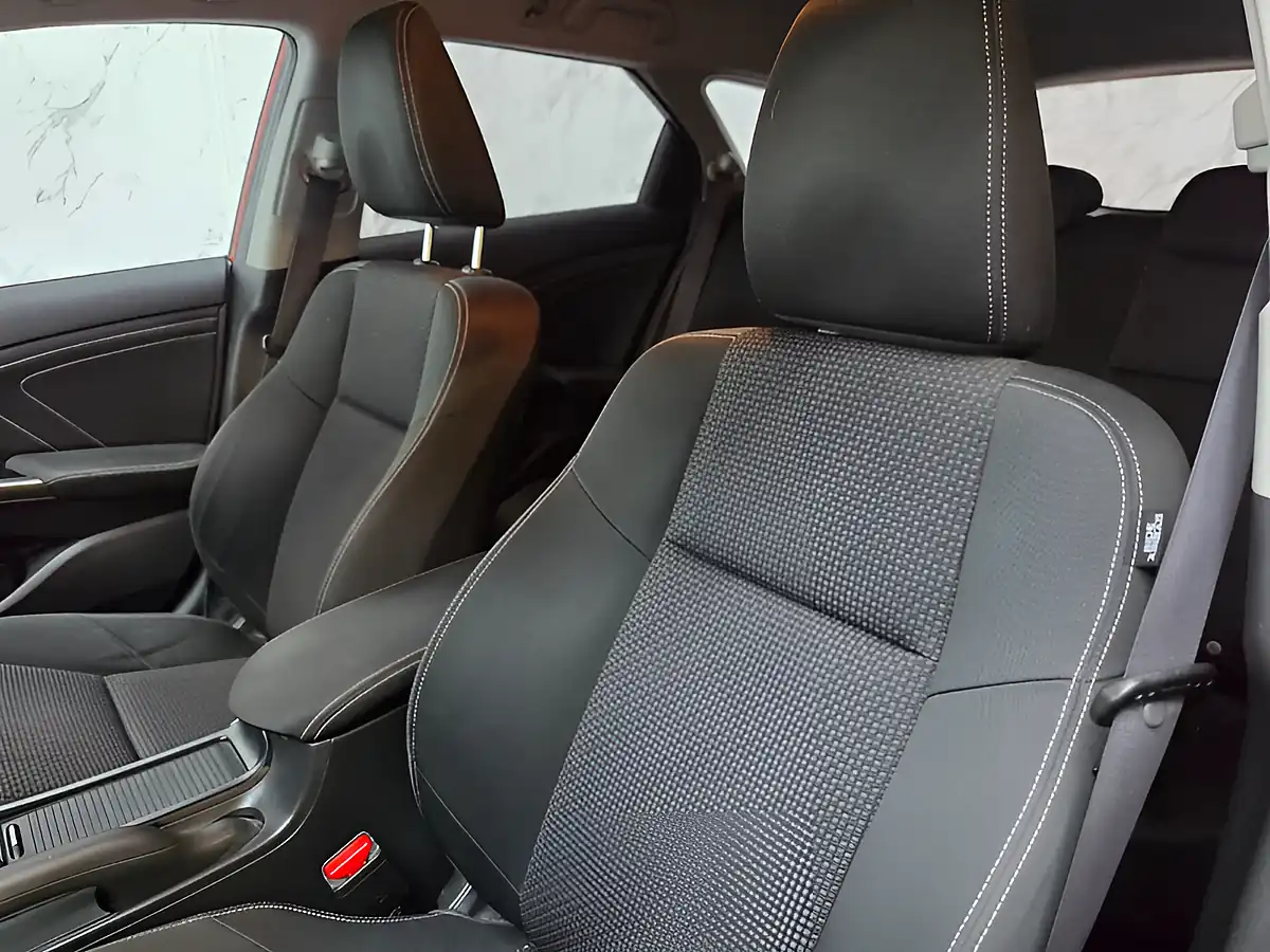 Used 2016 Honda Civic S Tourer Red - Interior and Exterior details 13