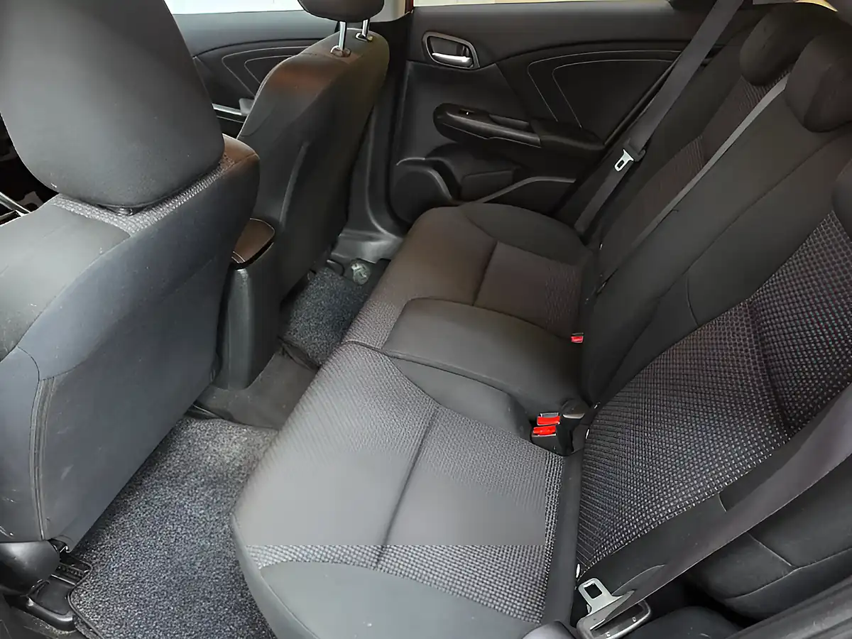 Used 2016 Honda Civic S Tourer Red - Interior and Exterior details 14