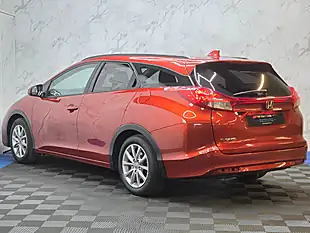 Used 2016 Honda Civic S Tourer Red - Interior and Exterior details 7