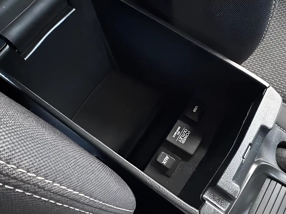 Used 2016 Honda Civic S White - Interior and Exterior details 18