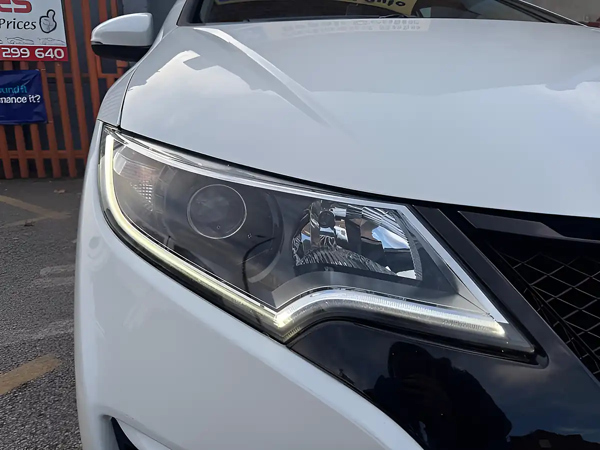 Used 2016 Honda Civic S White - Interior and Exterior details 9