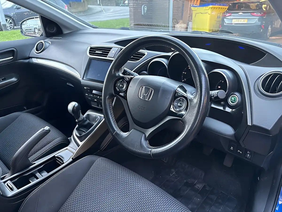 Used 2016 Honda Civic Se Plus Blue - Interior and Exterior details 11