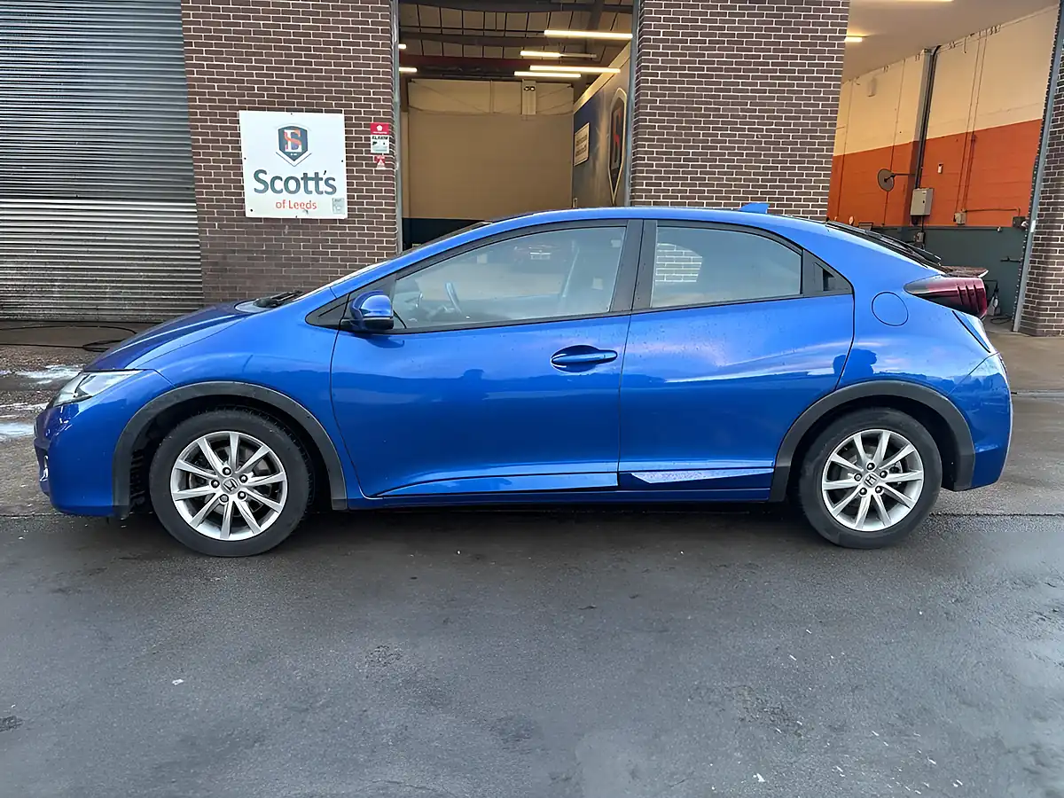 Used 2016 Honda Civic Se Plus Blue - Interior and Exterior details 6